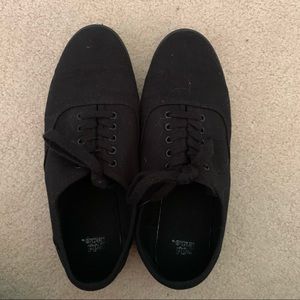 Black shoes